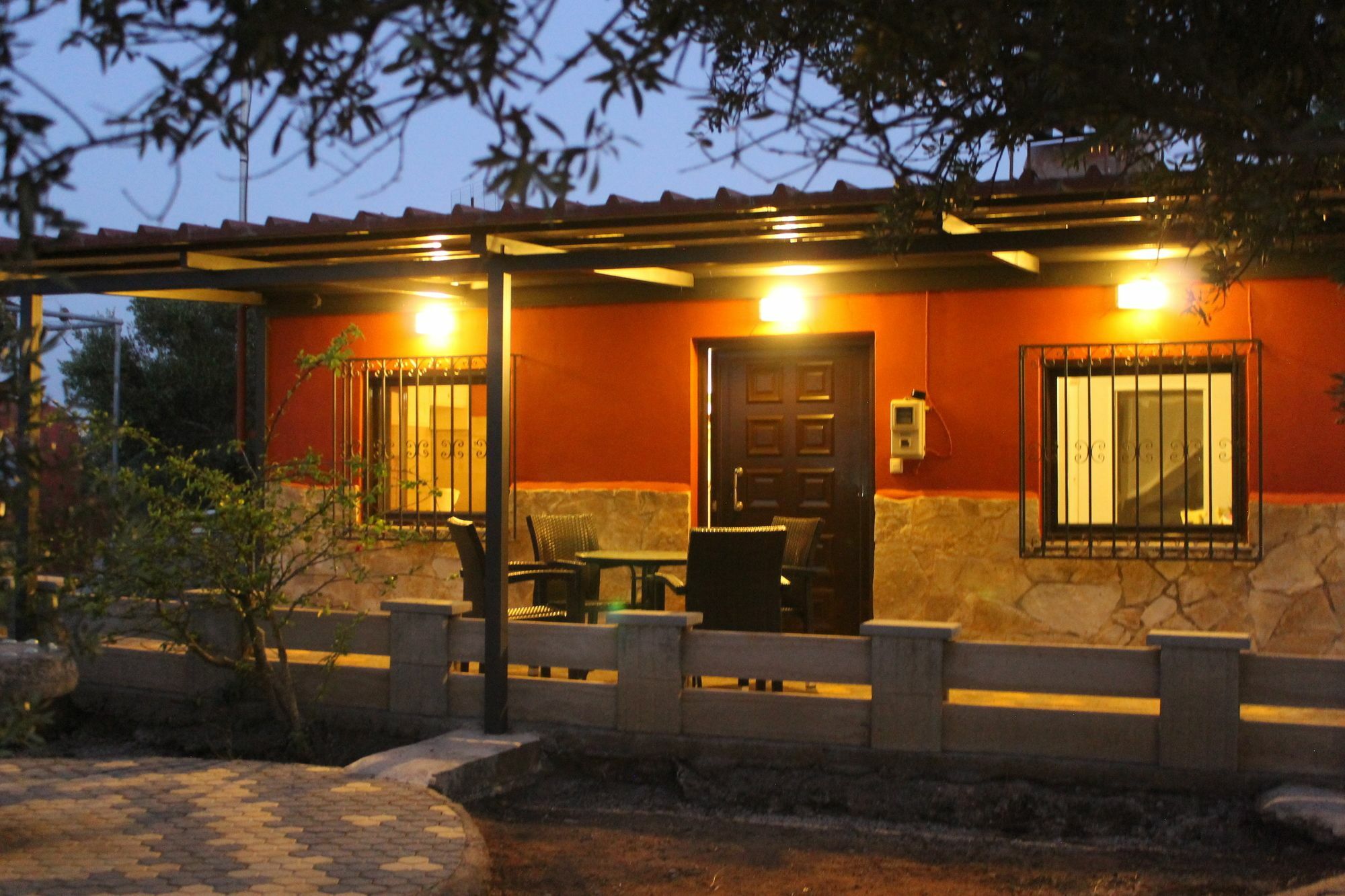 Katy'S Place กาลาธาส ภายนอก รูปภาพ